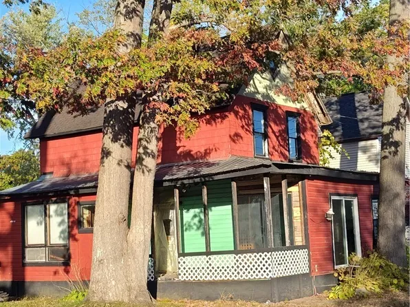 219-231 Akehurst Ave, Sylvan Beach, NY 13157