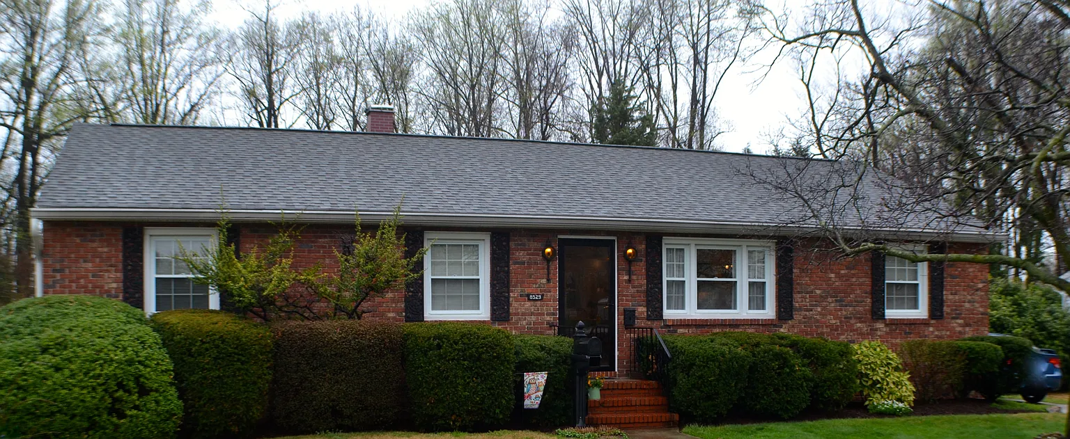 8529 Creek Rd photo 1