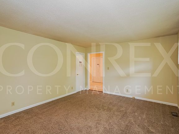 3rd image of 738 Acorn Dr