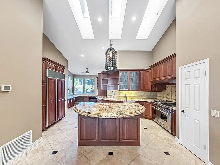 14212 Sandhill Rd — Photo 8