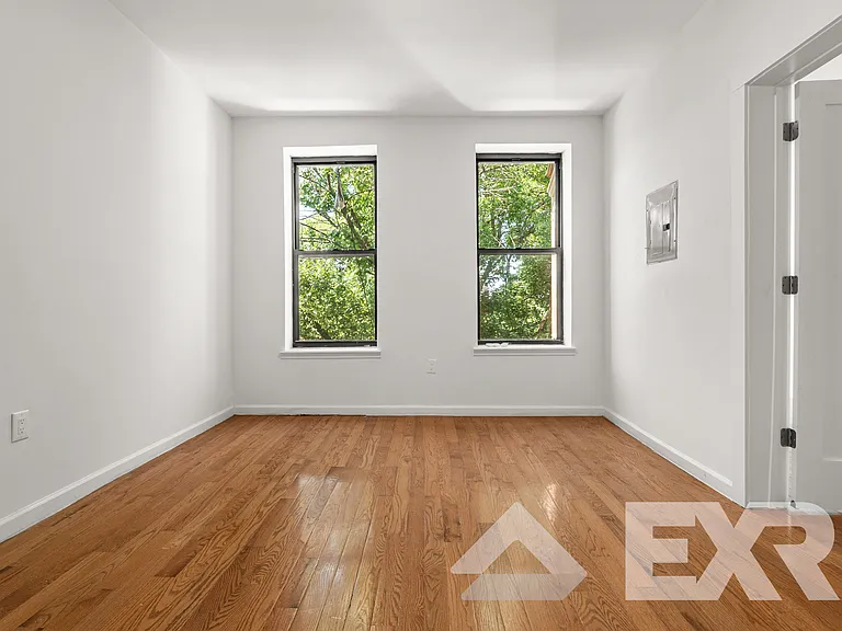 1390 Madison St #2A — Photo 4