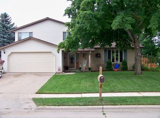 4517 Laurie Ln, Two Rivers, WI 54241