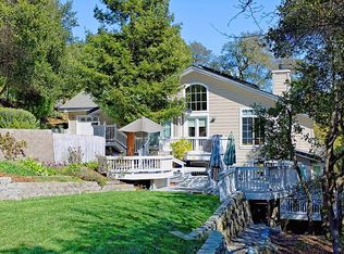 34 Oak Rd, Orinda, CA 94563