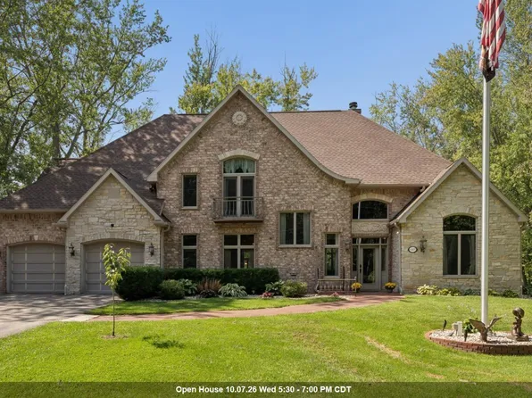 N3877 Betty Dr, Hortonville, WI 54944