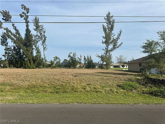 4th image of 153 SE 21st St