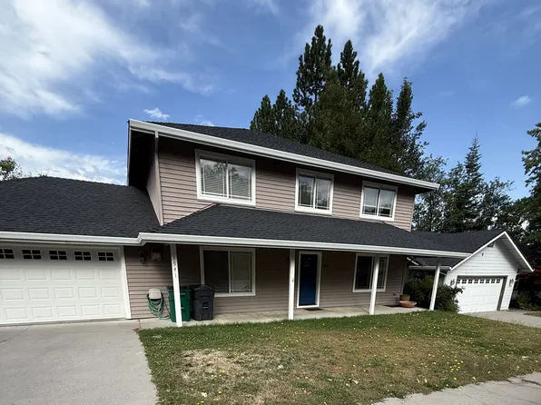 1541 Village Way, Mount Shasta, CA 96067