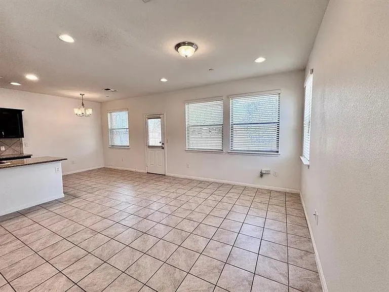 1001 Zodiac Ln #50 — Photo 9