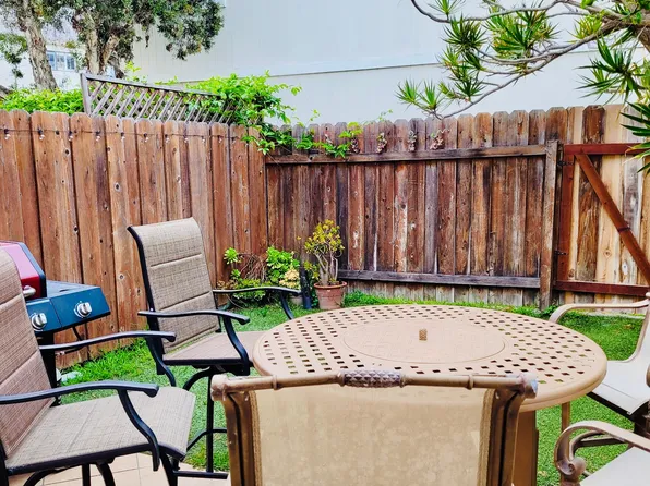 833 Del Mar Downs Rd, Solana Beach, CA 92075