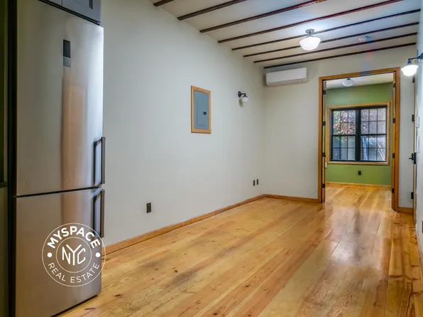 212 Starr Street image 3 of 10