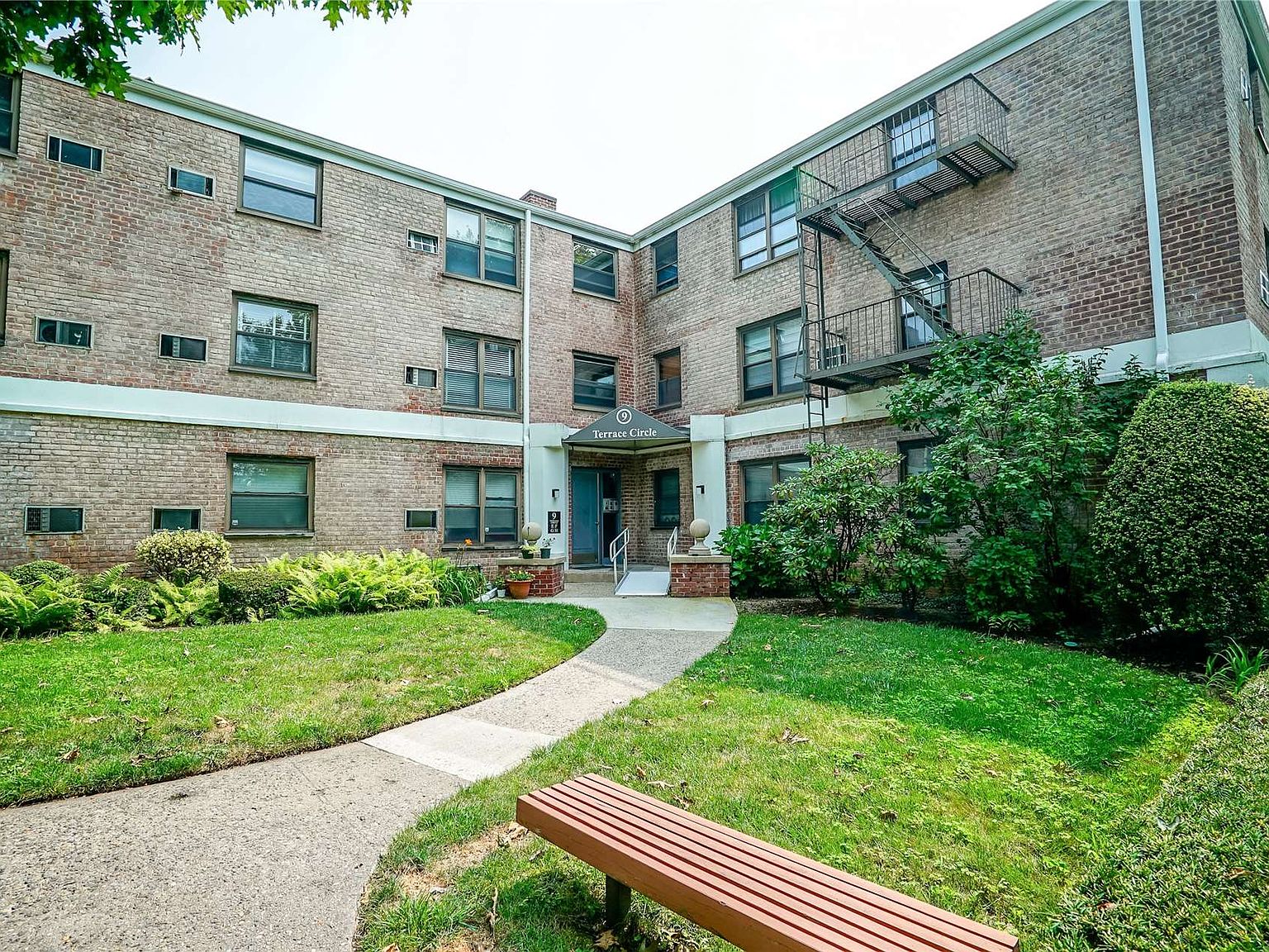 9 Terrace Circle UNIT 2E, Great Neck, NY 11021 Zillow