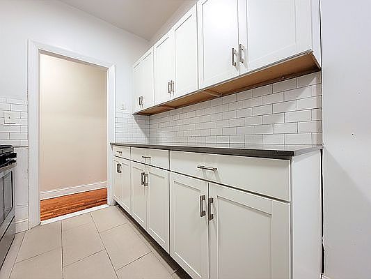 4th image of 2574 33rd St APT 2G