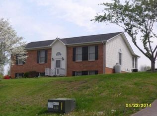 1111 Twin Branch Dr, Lexington, NC 27295