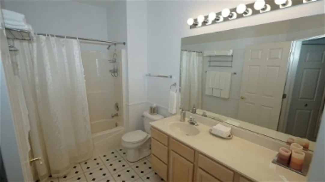 2 bed, 1067 sqft, $2,000 — Photo 2