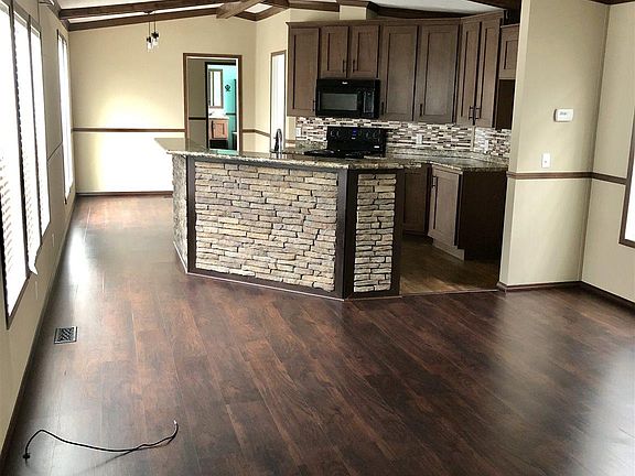 3rd image of 7245 Gracie Ln