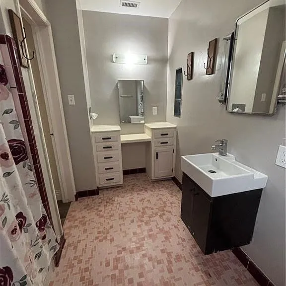3297 N Pershing Ave — Photo 13
