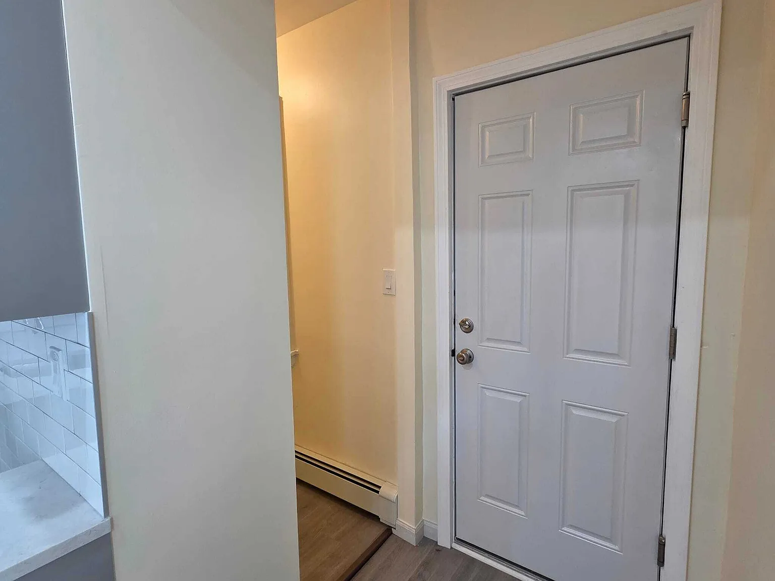 3 bed, 1.0 bath, 1275 sqft, $2,250 — Photo 4