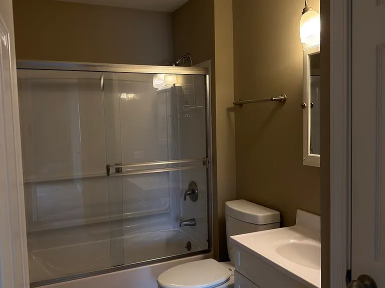 29W523 Winchester Cir S #1 — Photo 6