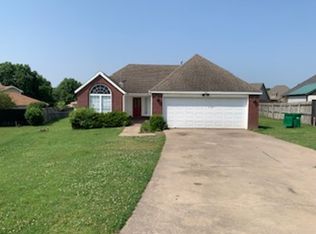 483 Branchwood Ave, Springdale, AR 72764