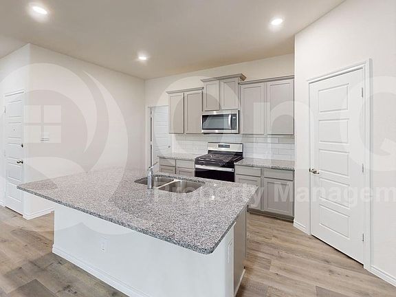 4th image of 2901 Bald Eagle Blvd