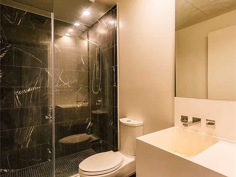 1 Bloor St E #422 — Photo 27