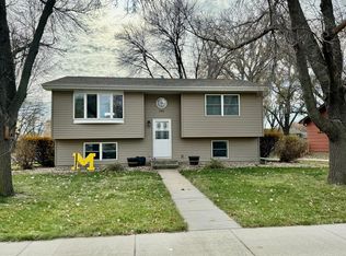 1521 E Hanson Ave, Mitchell, SD 57301