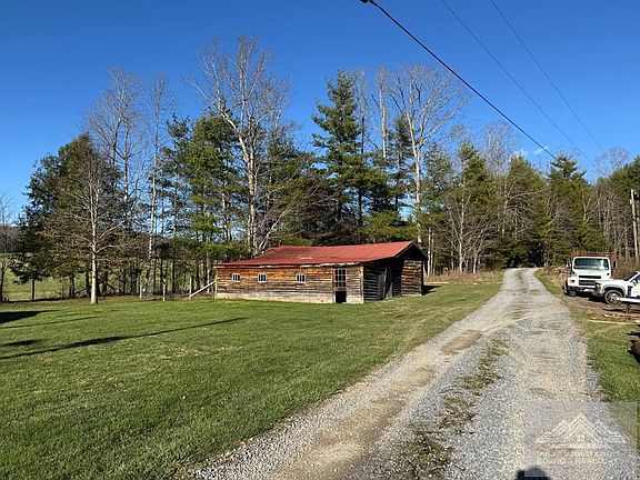 3rd image of 245 Whitetail Rd