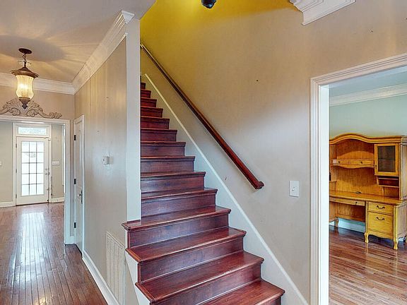 3rd image of 5509 Green Valley Dr