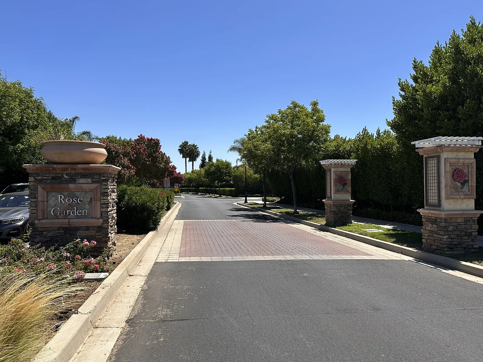 5 bed, 2848 sqft, $3,880 — Photo 3
