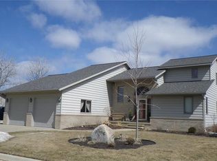 125 Eastgate Dr, Reinbeck, IA 50669