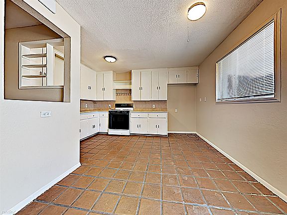 2nd image of 5750 N 32nd Dr