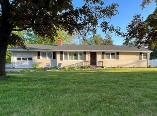 145 Heathridge Rd, Hamden, CT 06514