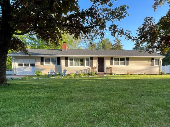 145 Heathridge Road, Hamden, CT 06514