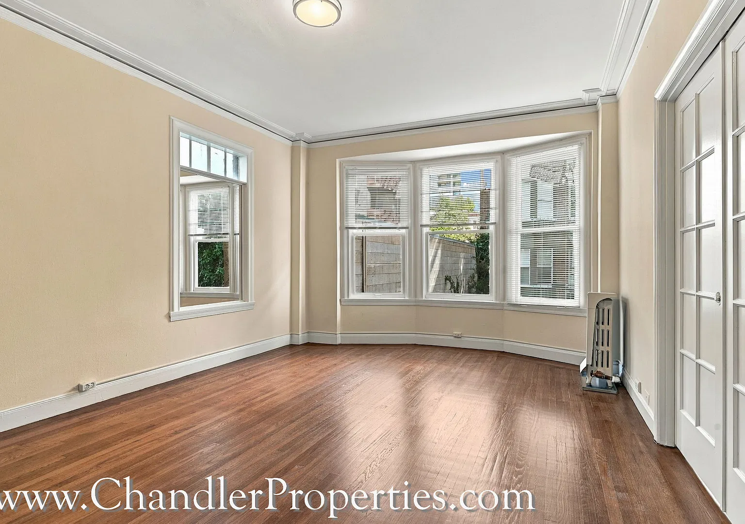 1850 Clay Street Apartments — Photo 3