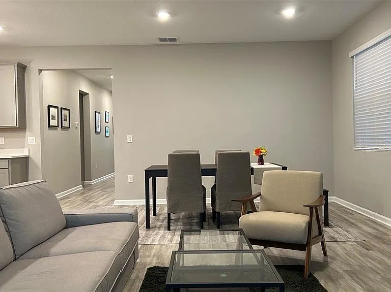 367 Sofia Ln — Photo 6
