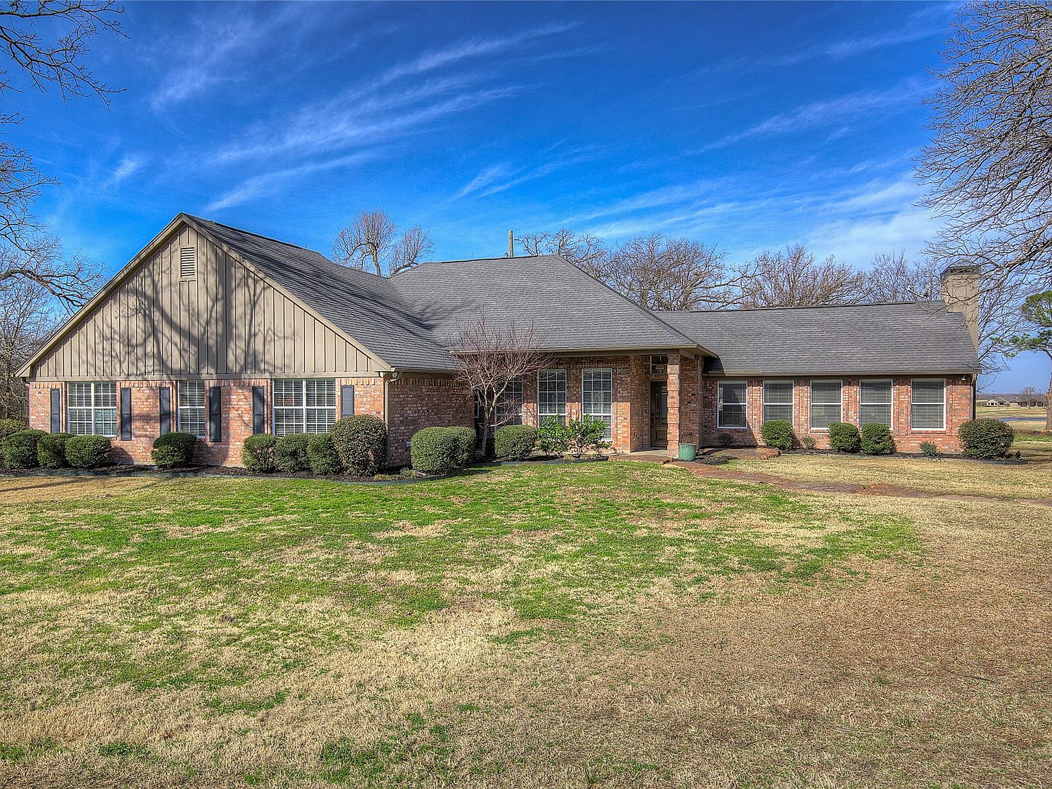 1079 Country Club Rd