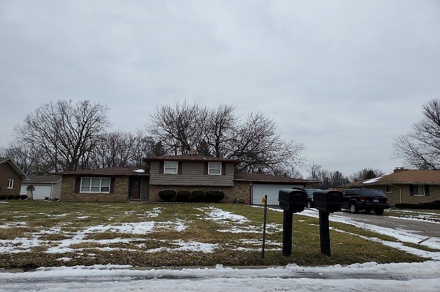 1st image of 3228 Birch Lane Dr