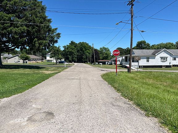 4th image of 128 N Montague Ave