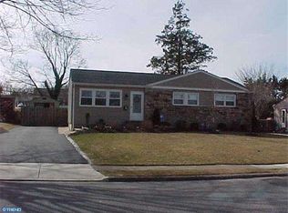 115 Shubrook Ln, Aston, PA 19014