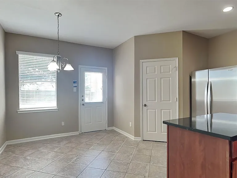 7418 Jacobs Well Dr — Photo 4