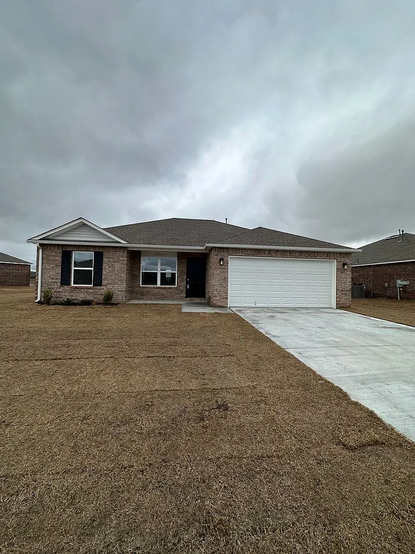 Pre-Leasing Now! Charming 3-Bedroom, 2-Bath Home with Private Fenced Yard in Broken Arrow — Photo 3