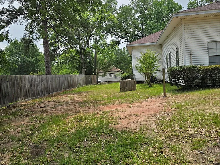 142 Rowe Ln — Photo 14
