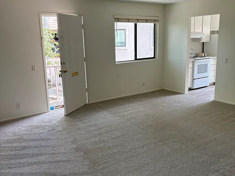 551 W Pueblo St #13 — Photo 13