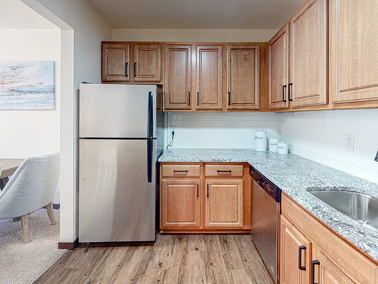 Hillsborough Apartments — Photo 25