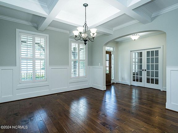 5th image of 76 Rockport Drive