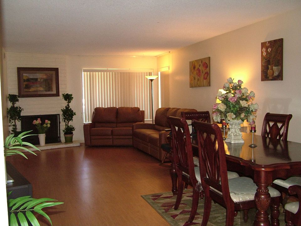 2nd image of 21382 Pinetree Ln