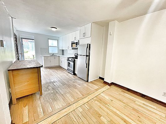 2nd image of 417 E 136th St