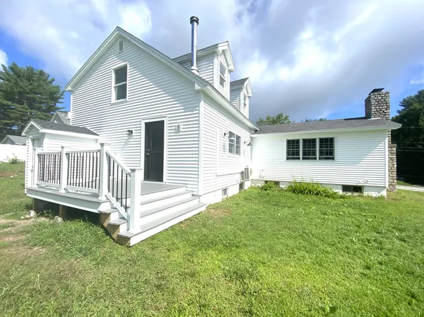 60 Sheldon St #2, Farmingdale, ME 04344