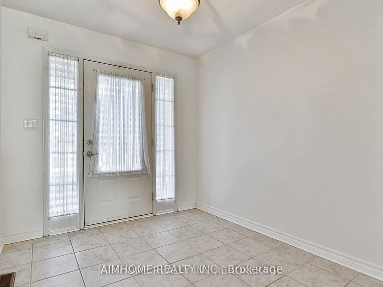 348 Kittridge Rd — Photo 4