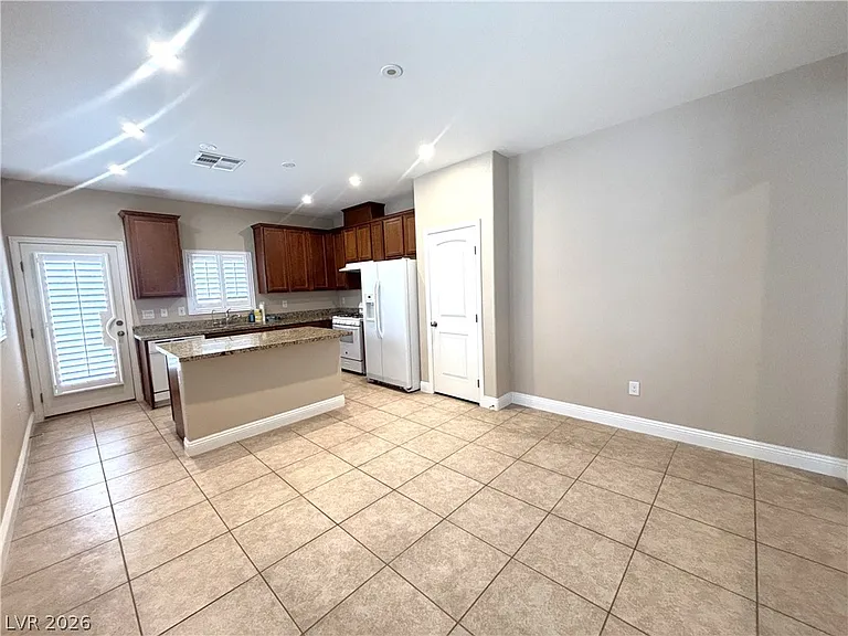 5643 Alta Peak Ct — Photo 7
