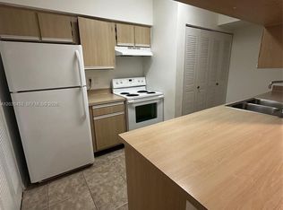 18356 NW 68th Ave APT K, Hialeah, FL 33015